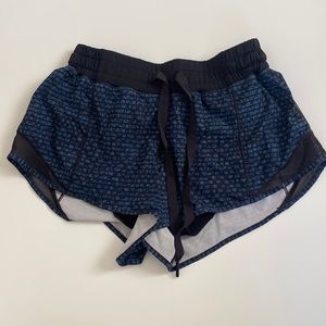 Lululemon Hotty Hot Low-Rise 2.5”